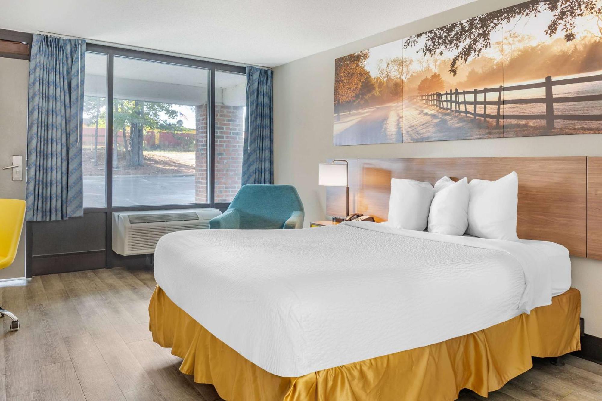 Days Inn & Suites By Wyndham Rocky Mount Golden East Eksteriør bilde