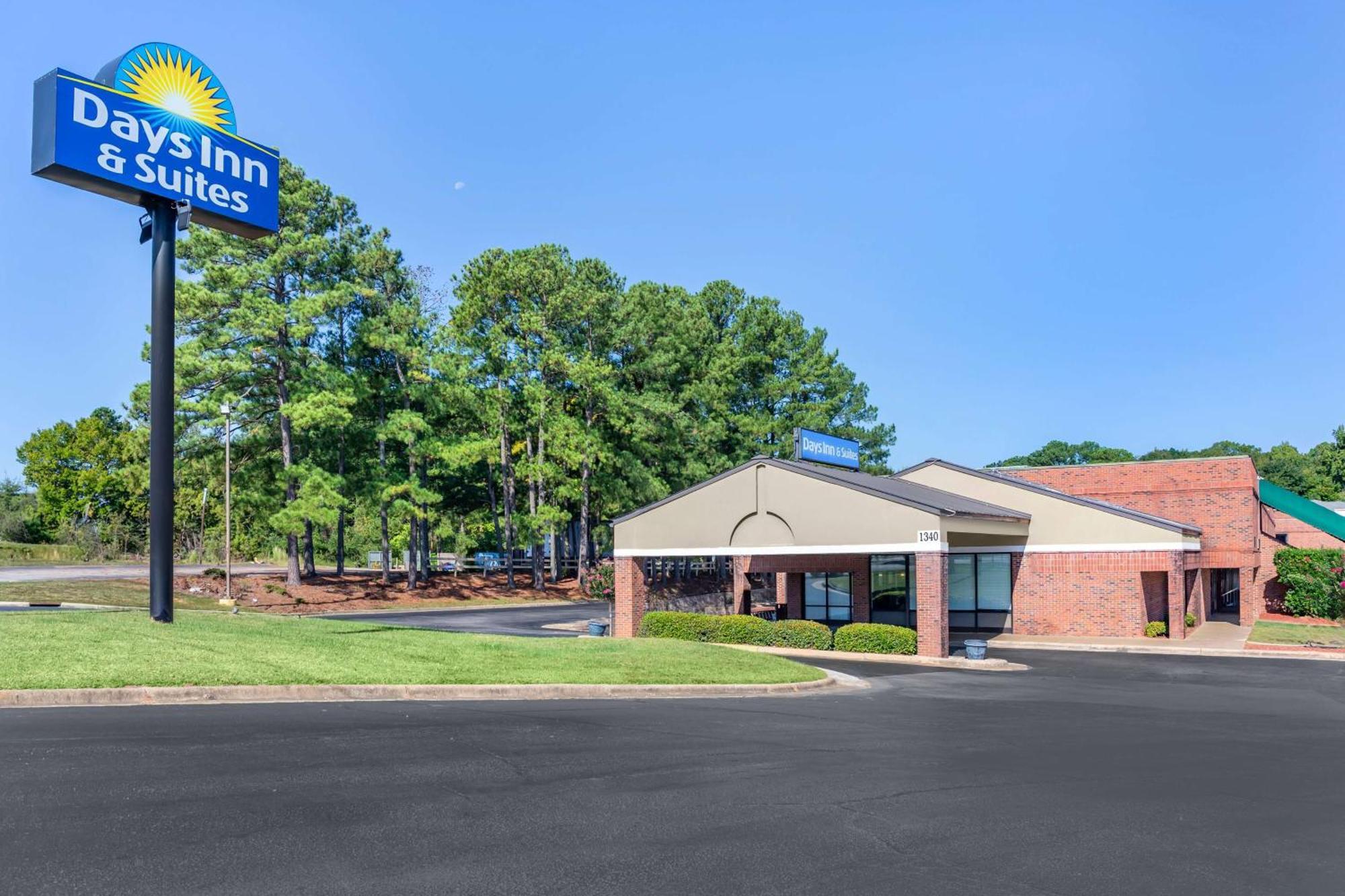 Days Inn & Suites By Wyndham Rocky Mount Golden East Eksteriør bilde