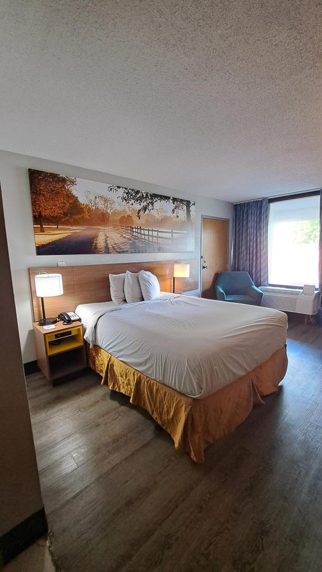 Days Inn & Suites By Wyndham Rocky Mount Golden East Eksteriør bilde