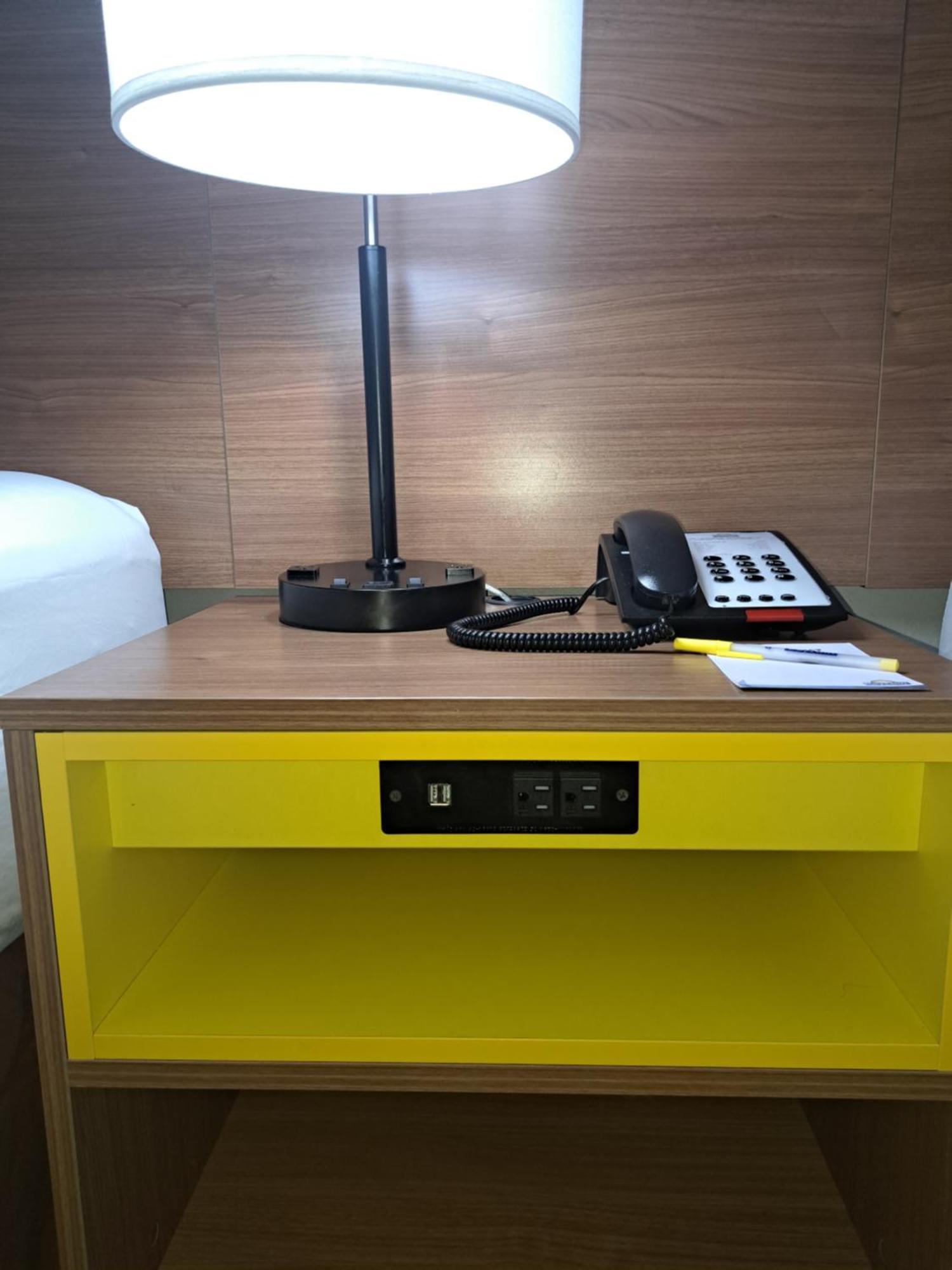 Days Inn & Suites By Wyndham Rocky Mount Golden East Eksteriør bilde