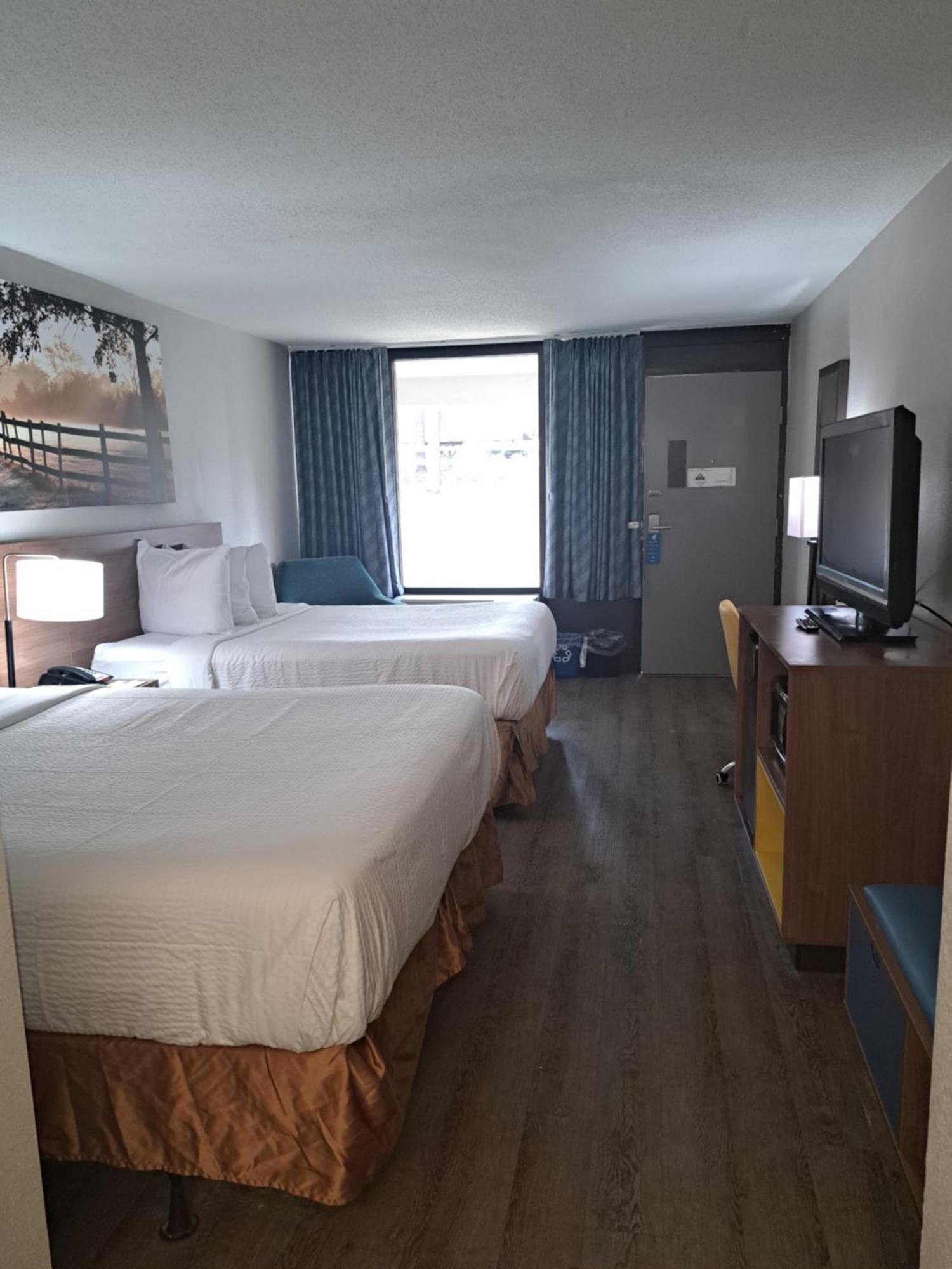 Days Inn & Suites By Wyndham Rocky Mount Golden East Eksteriør bilde