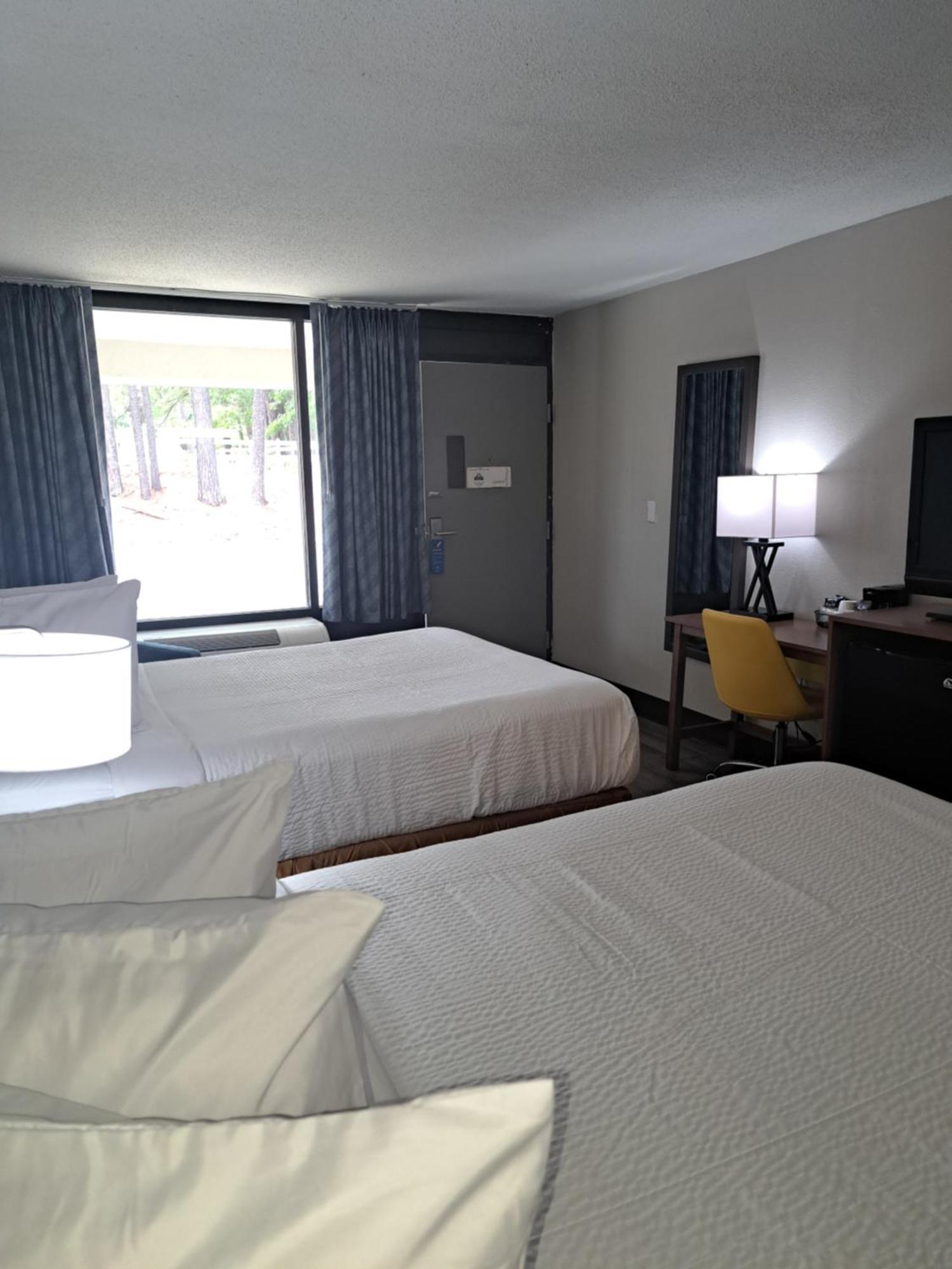 Days Inn & Suites By Wyndham Rocky Mount Golden East Eksteriør bilde