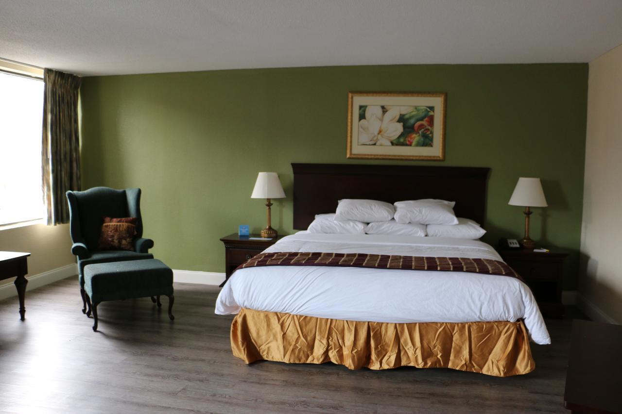 Days Inn & Suites By Wyndham Rocky Mount Golden East Eksteriør bilde